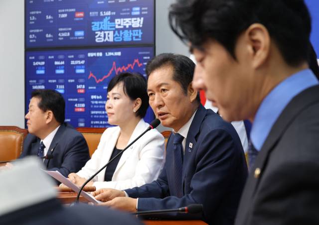 ▲ 더불어민주당 정청래 대표가 24일 서울 여의도 국회에서 열린 최고위원회의에서 발언하고 있다. 연합뉴스