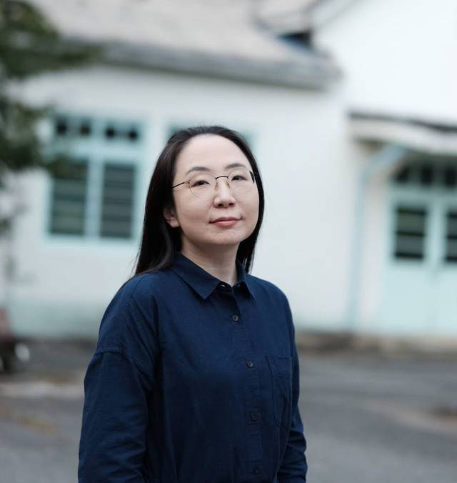 ‘파과’(2013) 등의 작품으로 대중에 알려진 구병모 작가는 신작 장편소설 ‘절창’ 출간 후 23일 문화일보와 진행한 서면, 전화인터뷰에서 “인간이라는 텍스트를 온전하게 읽는 것이 가능한지 탐색한 이야기”라고 말했다. 작가는 2008년 등단 후 활발한 활동을 펼쳐 오늘의작가상, 김유정문학상 등을 받았다. 구병모 작가 제공