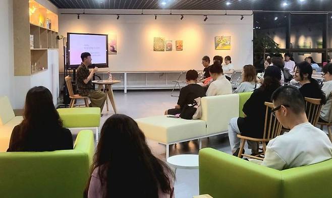 ‘오은 시인과의 만남’. 포천시 제공