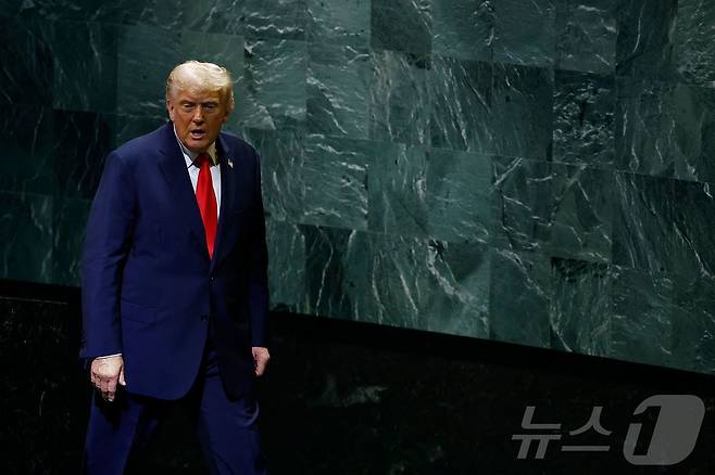 지난 23일(현지시간) 뉴욕에서 열린 유엔총회 연설에 나선 도널드 트럼프 미국 대통령. 2025.09.23 ⓒ AFP=뉴스1 ⓒ News1 이지예 객원기자