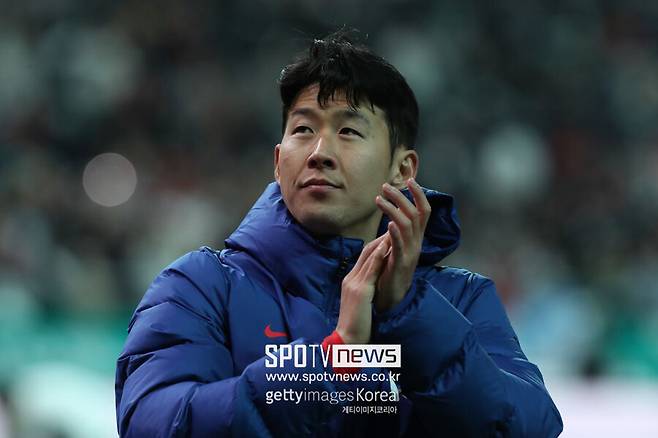 ▲ 이강인 후보 등록보다 더 놀라운 점은 지난해까지 붙박이 후보이자 단골 수상자였던 손흥민(사진) 이름이 명단에서 빠졌다는 사실이다. 후보 선정 근거를 놓고 논란이 일지만 그와 별개로 이번 AFC 발표가 한국 축구의 뼈아픈 민낯을 드러낸 결과가 아니냐는 지적이 힘을 얻고 있다.