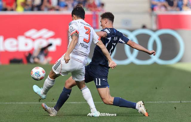 김민재(왼쪽). /AFPBBNews=뉴스1