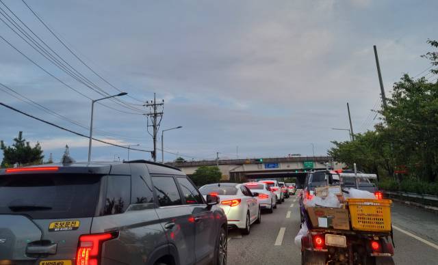 김해시청~장유 퇴근길 차량정체.