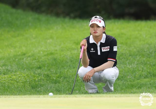단독 선두에 나선 상금 1위 노승희. 사진 제공=KLPGA