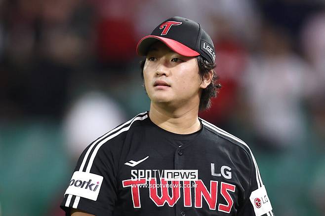 ▲ 결국 메이저리그 데뷔라는 자신의 꿈을 이루지 못한 고우석은 내년 거취가 관심을 모을 전망이다 ⓒ곽혜미 기자