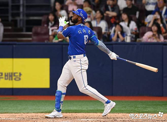 삼성 라이온즈 외국인 타자 르윈 디아즈가 28일 서울 고척스카이돔에서 열린 2025 신한 SOL Bank KBO리그 키움 히어로즈와의 팀 간 16차전에서 3안타 2타점을 기록, 팀 승리를 이끌었다. 사진 고아라 기자