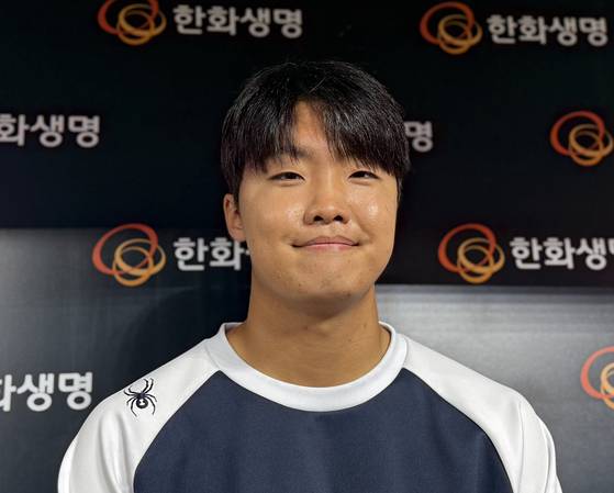 29일 LG전에 선발 등판해 호투한 뒤 뿌듯해하는 한화 정우주. 배영은 기자