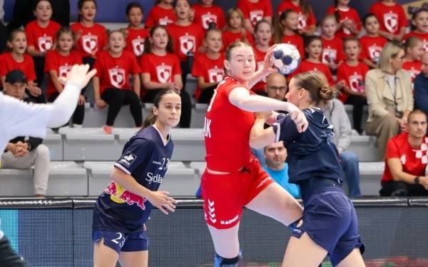 사진 2025/26 EHF 여자 핸드볼 챔피언스 리그 오덴세와 포드라브카 경기 모습, 사진 출처=유럽핸드볼연맹