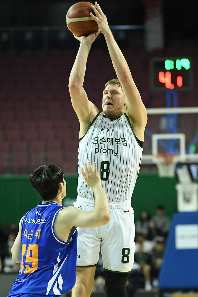 DB 헨리 엘런슨. 사진제공=KBL