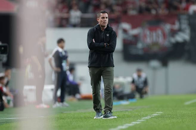 서울월드컵경기장/ 2025-2026 AFC 챔피언스리그 엘리트/ ACLE/ 리그스테이지 2차전/ FC서울 vs 부리람유나이티드FC/ 부리람 오스마르 로스 감독/ 사진 곽동혁