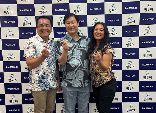 지난 9월 14일 팜투어 서울 본사를 방문한 노보텔 발리 응우라라이 에어포트 호텔 총지배인과 세일즈 매니저. 사진제공|팜투어