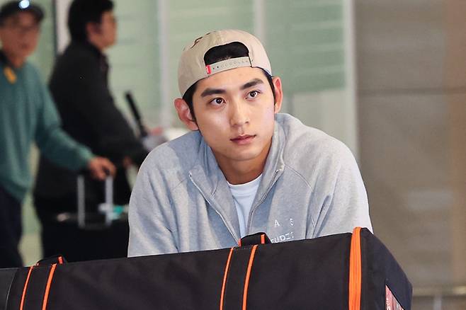 메이저리그(ML)에서 두 번째 시즌을 마친 샌프란시스코 자이언츠 이정후가 30일 인천국제공항을 통해 귀국했다. 사진 | 연합뉴스