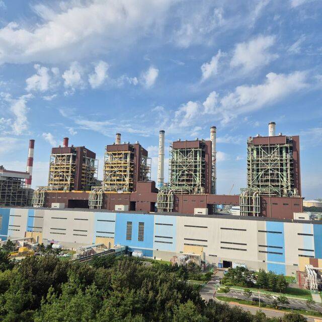 지난달 30일 촬영한 한국중부발전 보령발전본부 화력발전소 4~6호기. / 정다운 기자