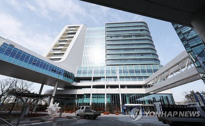 국가전산망 장애 담당 50대 공무원 세종청사서 투신 사망, 지켜본 공무원들 "충격"