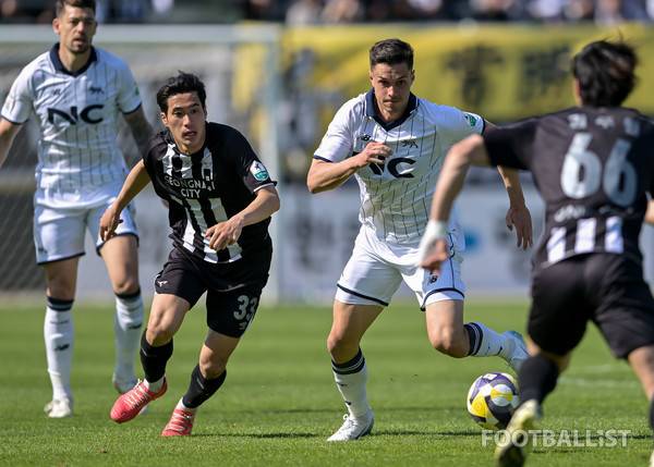 박수빈(왼쪽, 성남FC), 아이데일(오른쪽, 서울이랜드). 서형권 기자