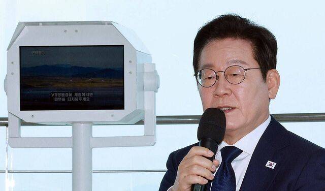 이재명 대통령이 추석 연휴 첫날인 3일 인천 강화군 강화평화전망대에서 진행된 실향민들과의 대화에서 발언하고 있다. 대통령실통신사진기자단