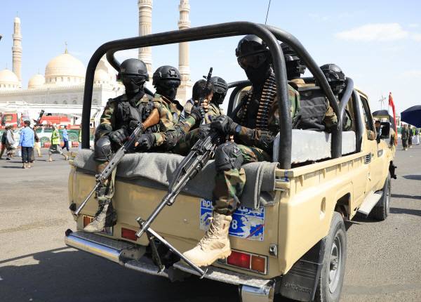 예멘 사나에서 순찰 중인 후티 반군 병사들. EPA=연합뉴스