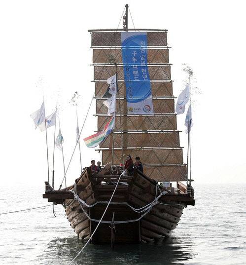 고려시대 조운선인 마도1호선을 재현한 선박 모습. 쌀과 콩따위 세곡을 실은 조운선이 안전하게 오갈 운하를 구상했지만 번번히 실패했다. (사진=중도일보DB)