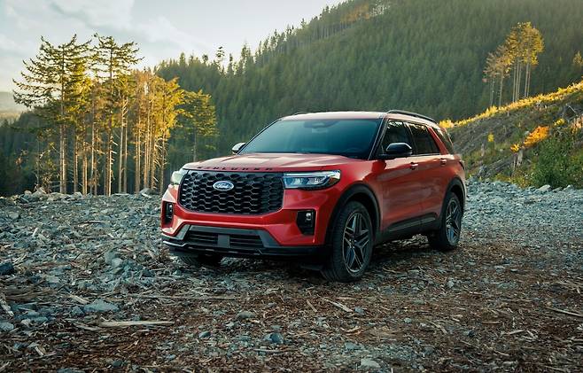 6세대 부분변경 포드 익스플로러 ST-라인