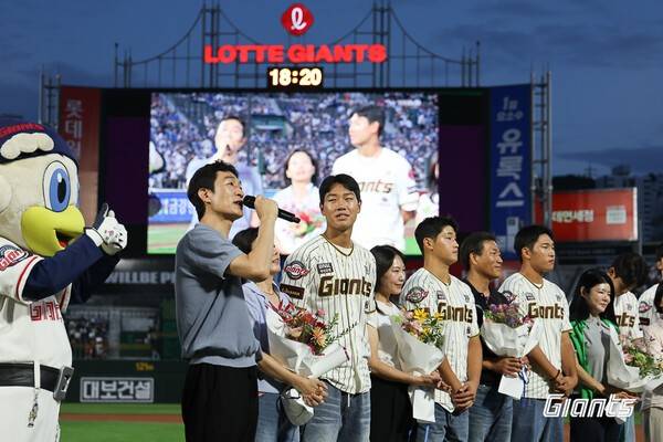 신인 11명과 입단 계약을 완료한 롯데 자이언츠. /사진=롯데 자이언츠