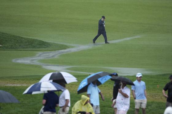 지난 6월 US오픈은 뇌우 때문에 경기가 파행 운영됐다. AP=연합뉴스