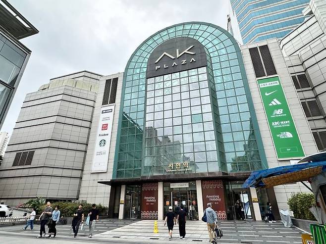 지난 5일 경기도 성남시 분당구 서현역 앞 광장 모습 ⓒ데일리안 맹찬호 기자