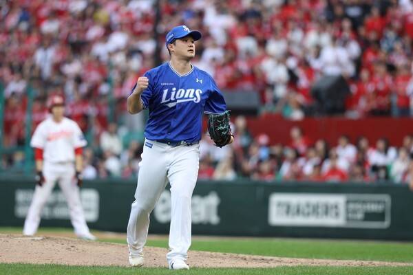 9일 오후 인천 SSG랜더스필드에서 열린 SSG 랜더스와의 2025 신한 쏠뱅크 KBO 포스트시즌(PS) 준플레이오프(준PO·5전 3선승제) 1차전 선발 등판해 6이닝 무실점을 기록하고 개인 통산 첫 PS 첫승을 올린 최원태. /사진=삼성 라이온즈