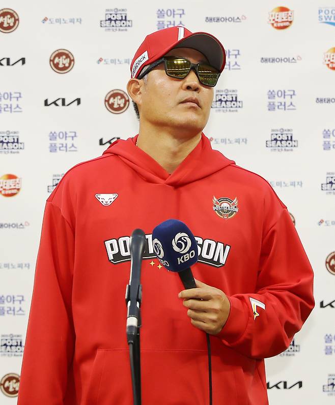 준플레이오프 1차전을 마친 이숭용 SSG 감독. SSG 제공