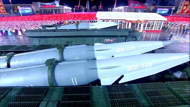 북한 노동당 창건 80주년 경축 열병식이 지난 10일 평양 김일성광장에서 진행됐다고 조선중앙TV가 11일 보도했다. 조선중앙TV 캡처