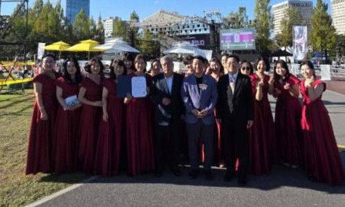 대전서구문화원이 개최한 2025 대전서구 아트페스티벌 전국합창경연대회에서 벨칸토합창단이 대상을 차지했다./사진=서구문화원 제공