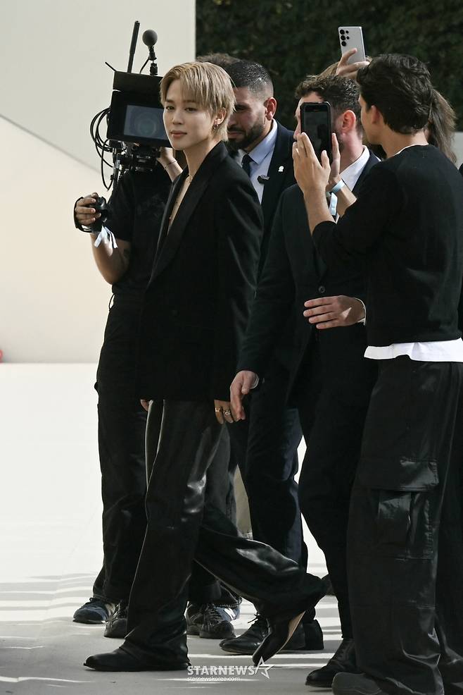 파리패션위크에 참석한 방탄소년단 지민(BTS JIMIN) /AFPBBNews=뉴스1=스타뉴스