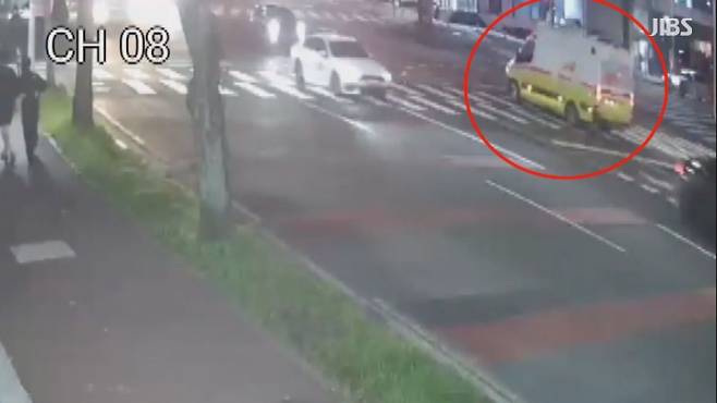 연인 살해 사건 발생 당시 119구급대가 현장에 출동하는 모습