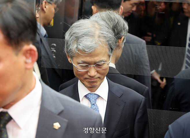 조희대 대법원장이 13일 국회 법사위 국정감사에 참석하기 위해 입장하고 있다. 박민규 선임기자