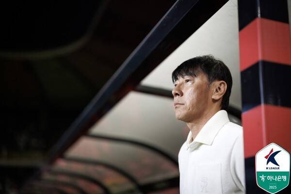 울산HD 감독 시절 신태용. /사진=한국프로축구연맹