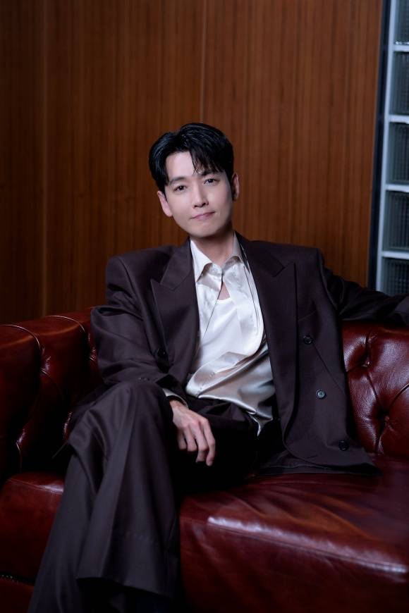 배우 정경호가 영화 '보스' 개봉을 기념해 <더팩트>와 인터뷰를 진행했다. /하이브미디어코프