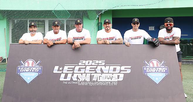 ▲ 빅터 크루즈 단장 루이스 알리세아 릭 앤키엘 윌슨 라모스 아니발 산체스 호세 레예스 ⓒ곽혜미 기자