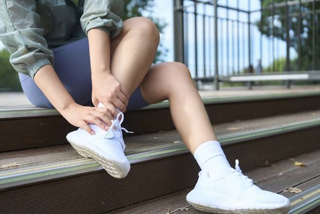 대부분의 러닝화가 남성의 발을 기준으로 만들어졌다는 지적이 나왔다. 연구팀은 성별 맞춤형 설계의 필요성을 강조했다. 게티이미지 제공