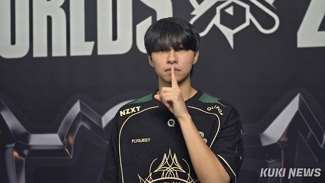 ‘쿼드’ 송수형이 15일 중국 베이징 스마트 e스포츠센터에서 쿠키뉴스와 만나 인터뷰하고 있다. 김영건 기자