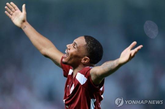 골 세리머니 하는 카타르의 페드로 미겔. / 사진=연합뉴스