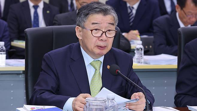 유철환 권익위원장