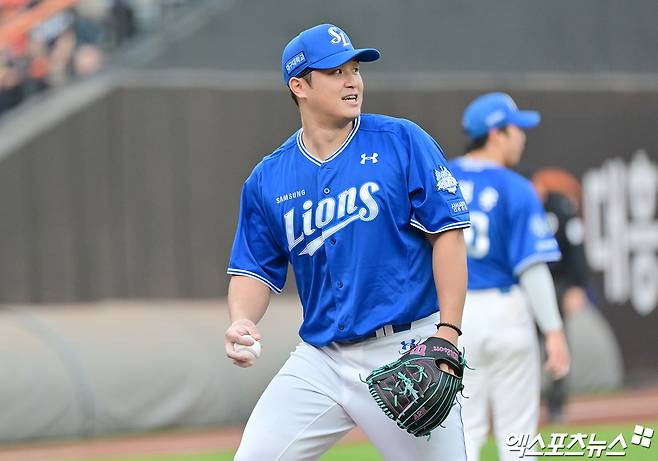 삼성 라이온즈 우완 최원태가 19일 대전 한화생명 볼파크에서 열린 한화 이글스와의 2025 신한 SOL Bank KBO 포스트시즌 플레이오프(5전 3선승제, 한화 1승) 2차전에 선발등판, 7이닝 4피안타 1피홈런 2볼넷 4탈삼진 1실점을 기록했다. 사진 김한준·박지영 기자