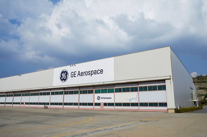 경기 김포시 김포항공산업단지 내 GE에어로스페이스의 엔진정비사업법인 ‘온윙서포트 코리아’ 전경. GE에어로스페이스 제공