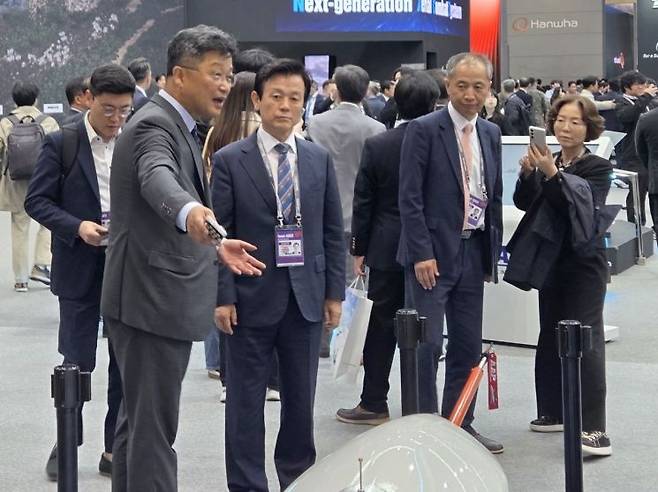 진주시 '서울 ADEX 2025' 국제 항공·방위산업 전시회 현장.