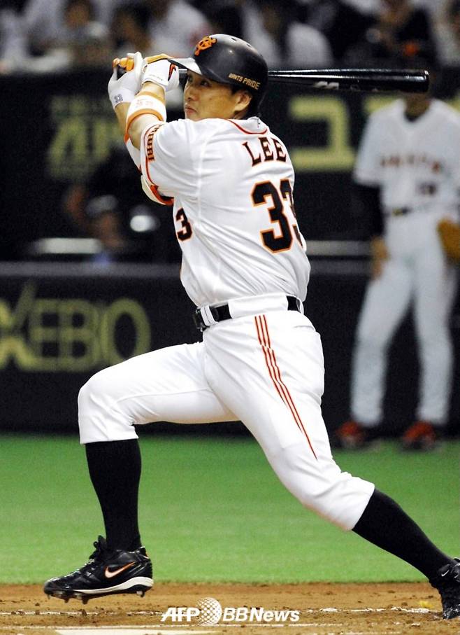 지난 2006년 요미우리에서 뛰던 이승엽 전 감독의 현역 시절 모습. /AFPBBNews=뉴스1