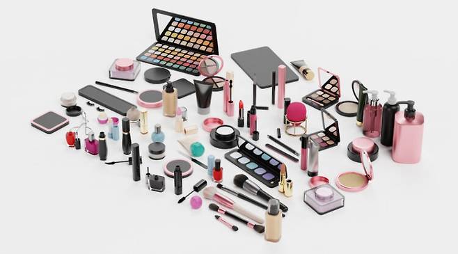 뷰티·퍼스널케어 제품에 인체 유해 성분이 여전히 광범위하게 사용되고 있다는 지적이 나왔다. 사진=게티이미지뱅크