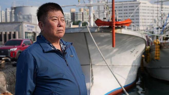 선주 홍석희 씨는 바다가 점점 더 위험해지고 있다고 말한다