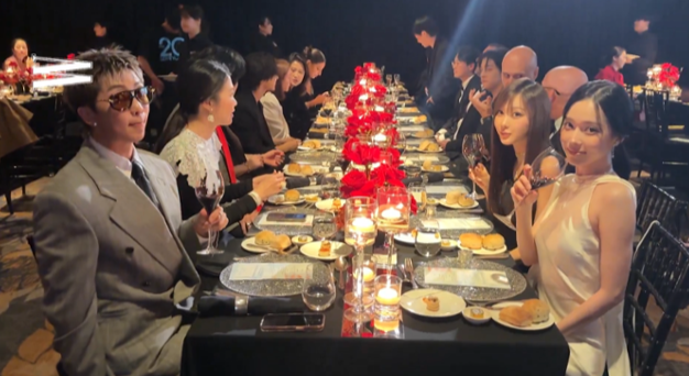 W코리아 공식 계정에 게시된 2025유방암 자선행사('러브 유어 W 2025') 게시물. W코리아 인스타그램