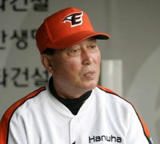 김인식 전 감독은 베테랑 선수들을 잘 다루는 믿음의 야구로 유명했다. (사진=한화)