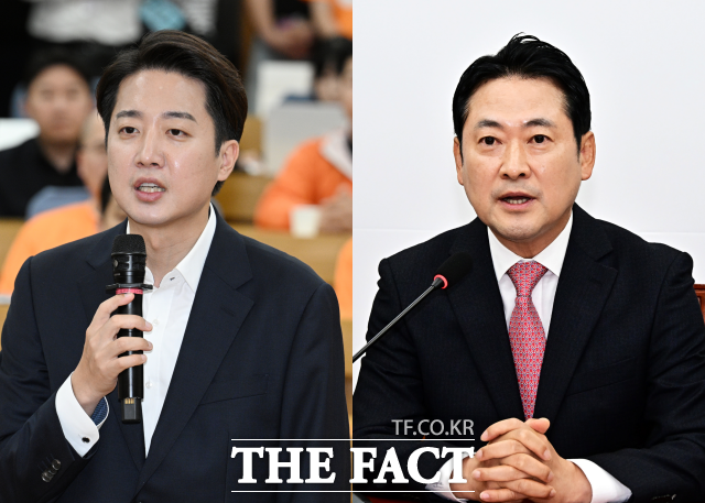 최근 개혁신당이 국민의힘과 미묘한 거리두기를 유지하고 있다. 윤석열 전 대통령을 지지하는 등 극우 세력과는 선을 긋는 반면, 이재명 정부 비판에는 국민의힘과 보조를 맞추며 야당으로서 공동 전선을 펼치는 모양새다. 이를 두고 일각에서는 추후 선거 협력 가능성을 염두에 둔 것 아니냐는 분석이 나온다. 사진은 이준석 개혁신당 대표(왼쪽)와 장동혁 국민의힘 대표. /더팩트 DB