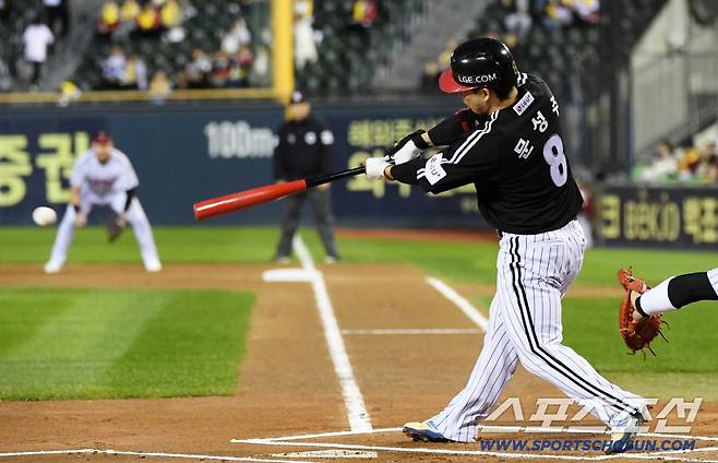 22일 잠실구장에서 열린 LG 트윈스 청백전. LG 문성주가 안타를 날리고 있다. 잠실=박재만 기자 pjm@sportschosun.com/2025.10.22/